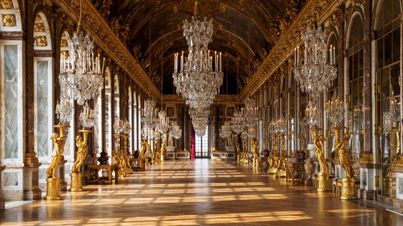 Det er mulig å bestille utflukt til Versailles-slottet