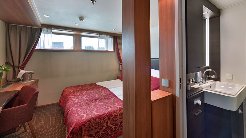 Dobbeltseng i standardlugar p� hoveddekk. 