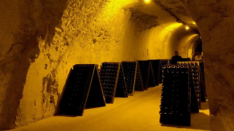 Champagnekjeller p� Taittinger