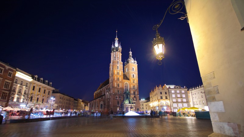 Mariakirken og torget i Gamlebyen